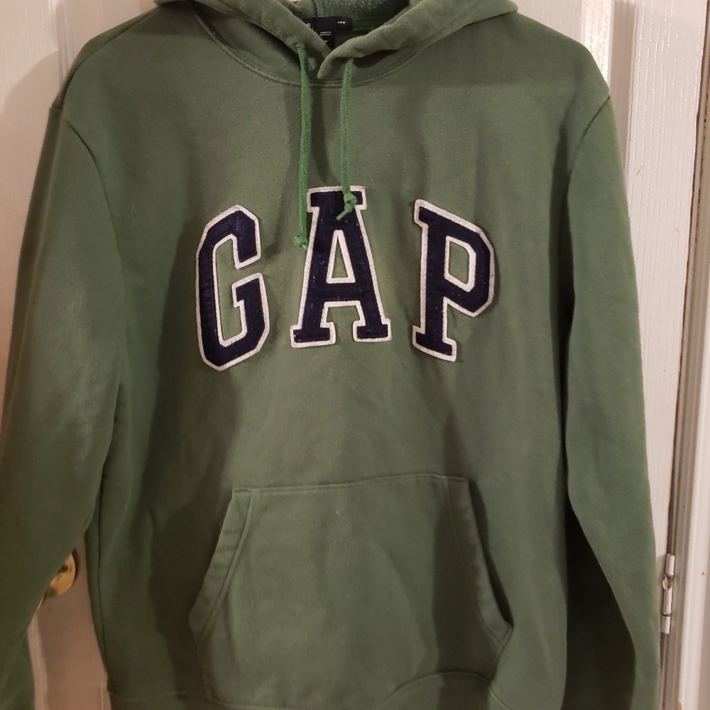 GAP sweatshirt